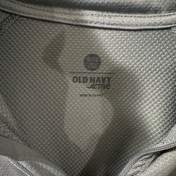 Old Navy Active 1/4 zip XL - Picture 2 of 3
